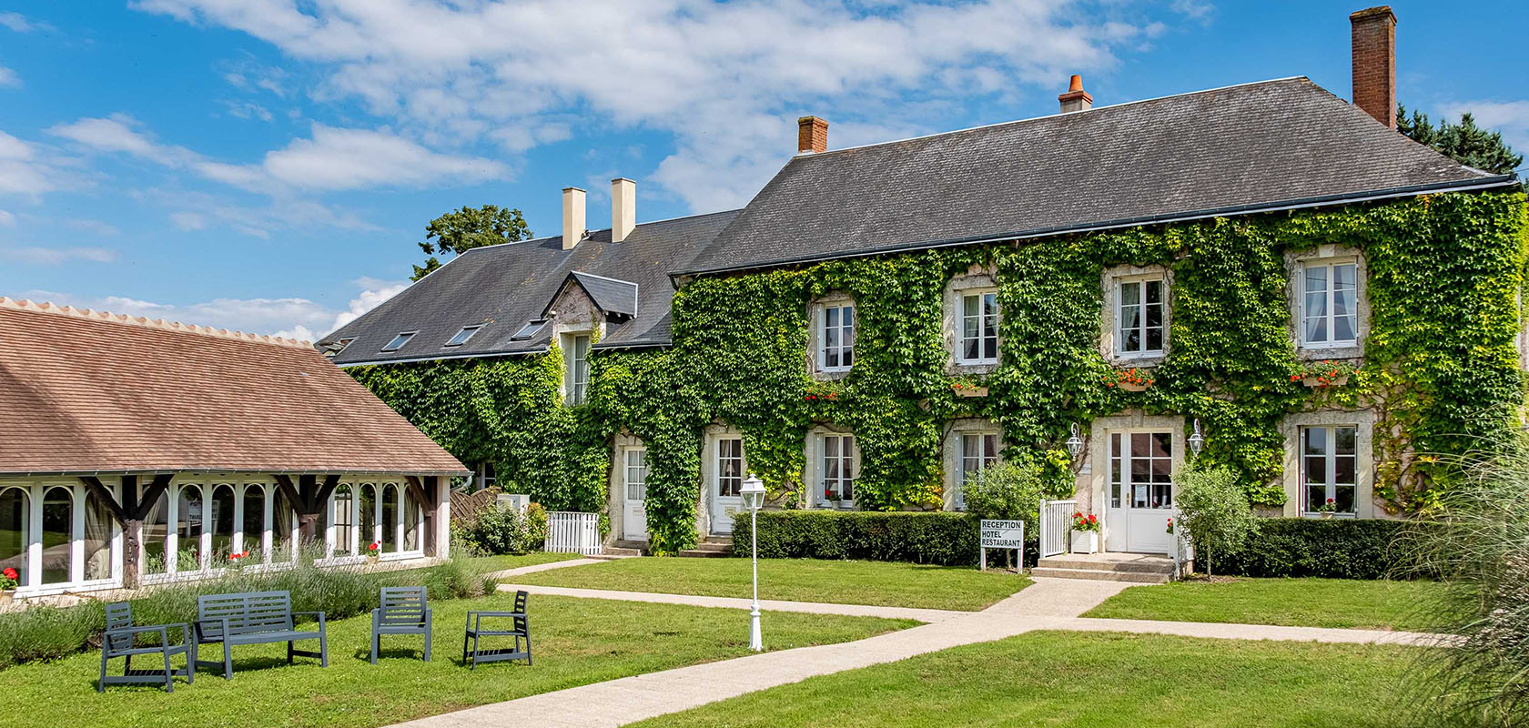 hotel touraine le fleuray